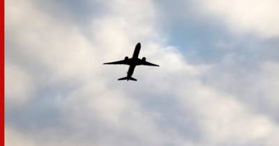 Летевший из Москвы в Новосибирск самолет экстренно сел в Екатеринбурге из-за неисправности