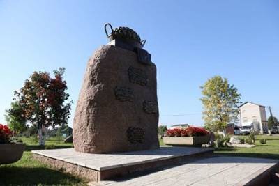 В Белоруссии установили памятник картошке и насмешили пользователей сети