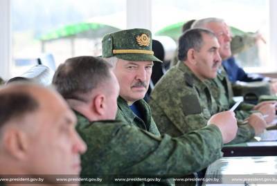 Лукашенко попросил у России ракетные комплексы С-400: Мы должны готовиться - 1200 км граница с Украиной