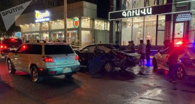 Инцидент в Ереване: в машине взорвался газовый баллон, есть пострадавшие