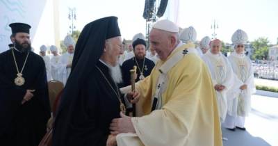 Папа Римский Франциск провел мессу с Патриархом Варфоломеем