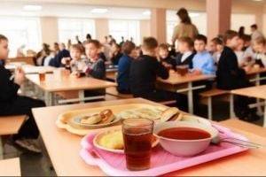 Нас нас грабят! Родители показали, как кормят в школьных столовых и какая стоимость блюд. ФОТО