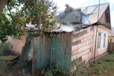 В Астрахани на пожаре погибла женщина