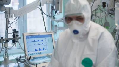В России предложили увеличить отпуск работающим с коронавирусом медработникам