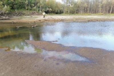 Разлив нефтепродуктов произошел возле острова Рыбачий в Новосибирской области