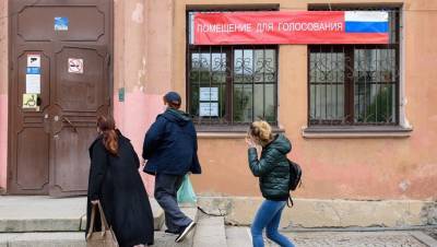 Скучная предвыборная кампания в Петербурге грозит неожиданностями