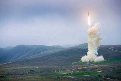 Пентагон провëл «жизненно важные» для обороны США испытания ракеты-перехватчика