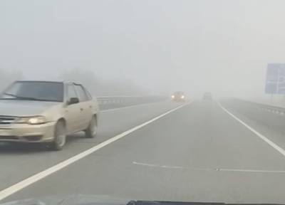 В Екатеринбурге трассу заволокло дымом, но МЧС не смогло установить причину