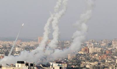 Израиль обстрелял объекты "Хамас" в ответ на ракетные удары