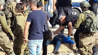 Теракт в Гуш-Эционе: палестинец напал на солдата бригады "Кфир"