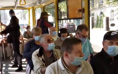 Льготный проезд в транспорте: украинцам напомнили, кому платить не надо
