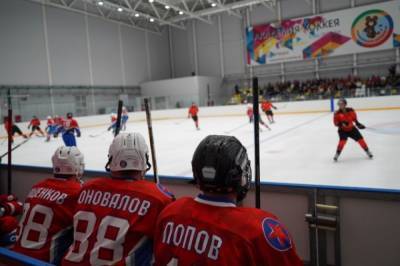 Телеведущий Евгений Попов: спорт должен прийти в каждый двор