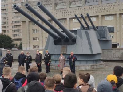 Памятник крейсеру «Киров» установлен в Петербурге