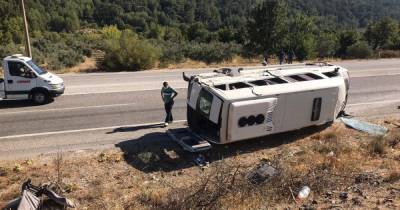 В Турции перевернулся автобус с украинскими туристами: 1 погибший