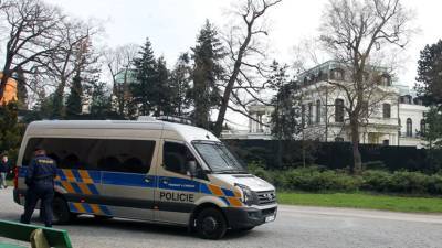 Задержанному в Праге россиянину дали чешского адвоката