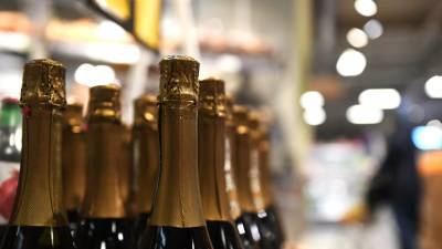 В Союзе виноградарей России прокомментировали ситуацию с поставками вина из Шампани