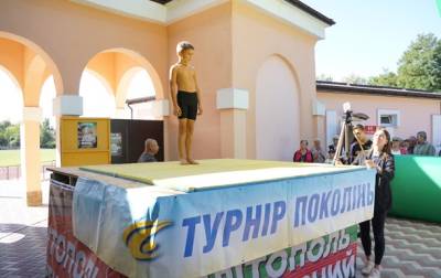 Девятилетний украинец отжался 1001 раз и установил рекорд