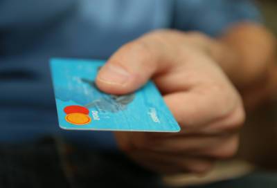 Социальные выплаты законодательно защитят от списания по кредитам