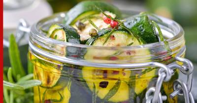 Витаминный заряд: 3 рецепта салатов из кабачков на зиму