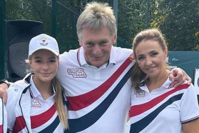 Татьяна Навка и Дмитрий Песков с дочерью Лизой приняли участие в благотворительном теннисном турнире