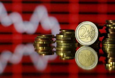 Евро упал ниже 86 рублей впервые с 18 августа