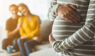 Отцы смогут претендовать на маткапитал при рождении ребенка от суррогатной матери