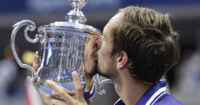 Медведев назвал победу в US Open подарком жене на годовщину свадьбы