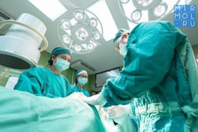 Ортопеды-травматологи РКБ проведут установку имплантов пациентке с «разрушенными» костями таза и голени