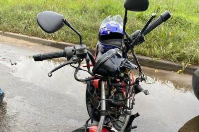 Тверского мотоциклиста увезли в больницу после столкновения с Audi