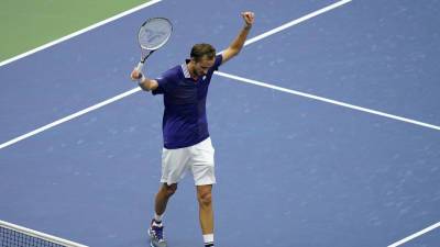 Путин поздравил теннисиста Медведева с победой в финале US Open