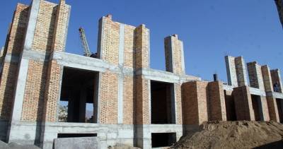 В Канибадаме идет строительство новых зданий школ для 820 учащихся