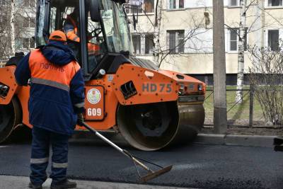 Улицу Юты Бонадровской капитально отремонтируют в Новом Петергофе