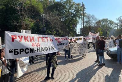 Двухтысячная акция протеста под Кабмином и ОП: сотрудники БРСМ обвинили ГФС в сговоре и незаконной блокировке бизнеса