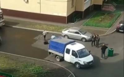 Покраска асфальта в Кемерове попала на видео