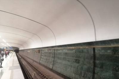 В Казани покрасили стены и потолок на станции метро «Горки»