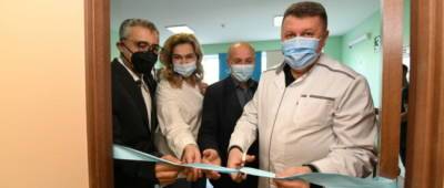 Глава Представительства ЮНИСЕФ в Украине посетил Центр семейной медицины в Краматорске и открыл медицинский центр (фото)