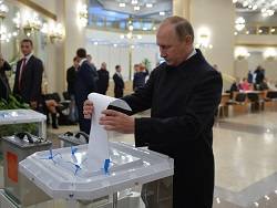 А голосовать он собирается? Путин загадал загадку политологам