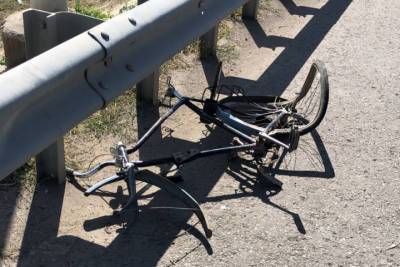 В Астрахани погиб велосипедист, а пешехода сбили на переходе