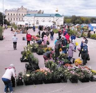 На Соборной площади в Кунгуре прошла осенняя ярмарка