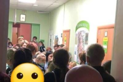 Минздрав прокомментировал очереди в детской поликлинике №2 в Рязани