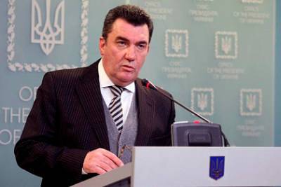 Секретарь СНБО Украины перешел на латиницу и сделал три ошибки в предложении