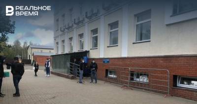 В Казани ликвидировали очередь из мигрантов у здания УФМС