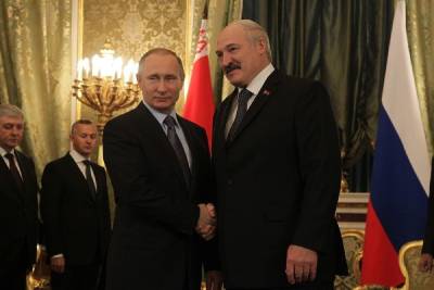 «Ждет, когда умрет»: военный эксперт сравнил отношения Путина и Лукашенко с игрой
