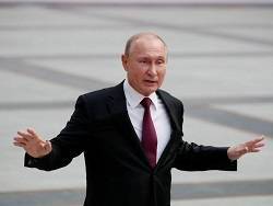 Путин заявил о проблемах с COVID-19 в его окружении