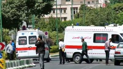 В иранской провинции Тегеран слышны звуки выстрелов и взрыва