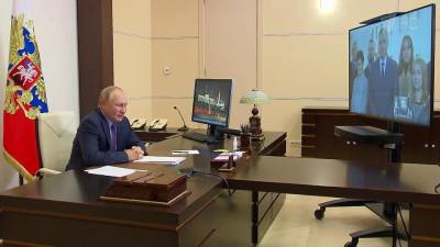 Владимир Путин обсудил с Алексеем Дюминым развитие производства и строительство социальных объектов в Тульской области