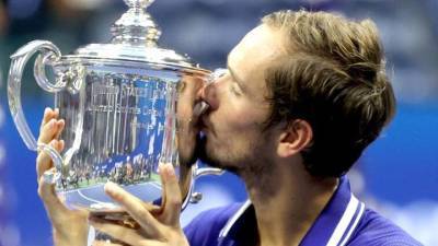 Медведев заявил, что поздравление Путина добавили счастья к победе на US Open
