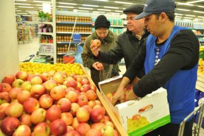 Яблоки дешевеют, мясо дорожает, цены на масло и сахар — без перемен
