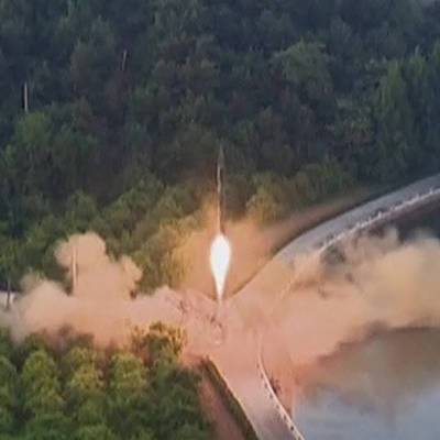 КНДР запустила две баллистические ракеты в сторону Японского моря