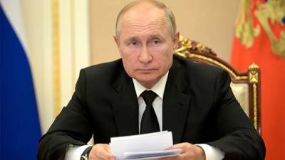 Путин сообщил правительству РФ об уходе на самоизоляцию